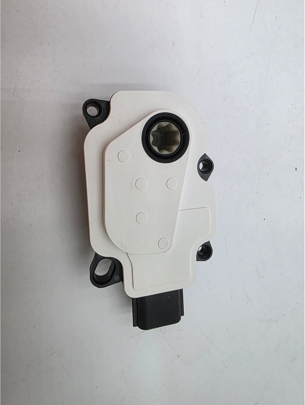 A24041153212 110949107 Nissan Rogue Active Grille Shutter Actuator Motor OEM